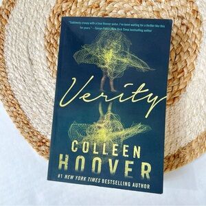 Verity by Colleen Hoover